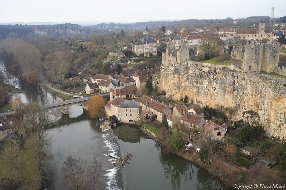 فيلا Gite De Puychevrier Merigny المظهر الخارجي الصورة